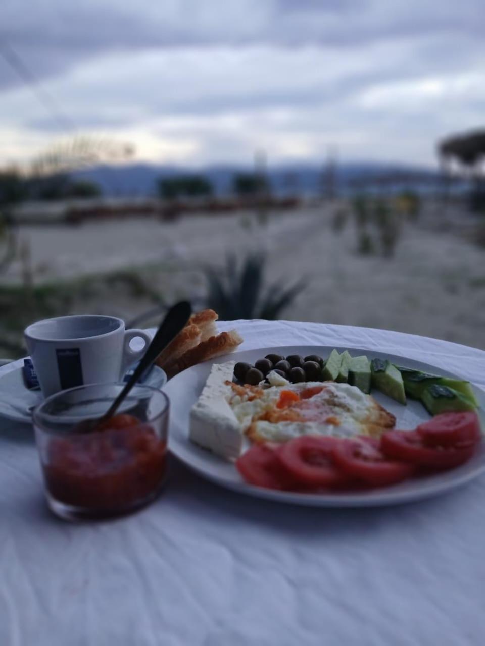 Zulu Beach Bungalow 2 Vlora Kültér fotó